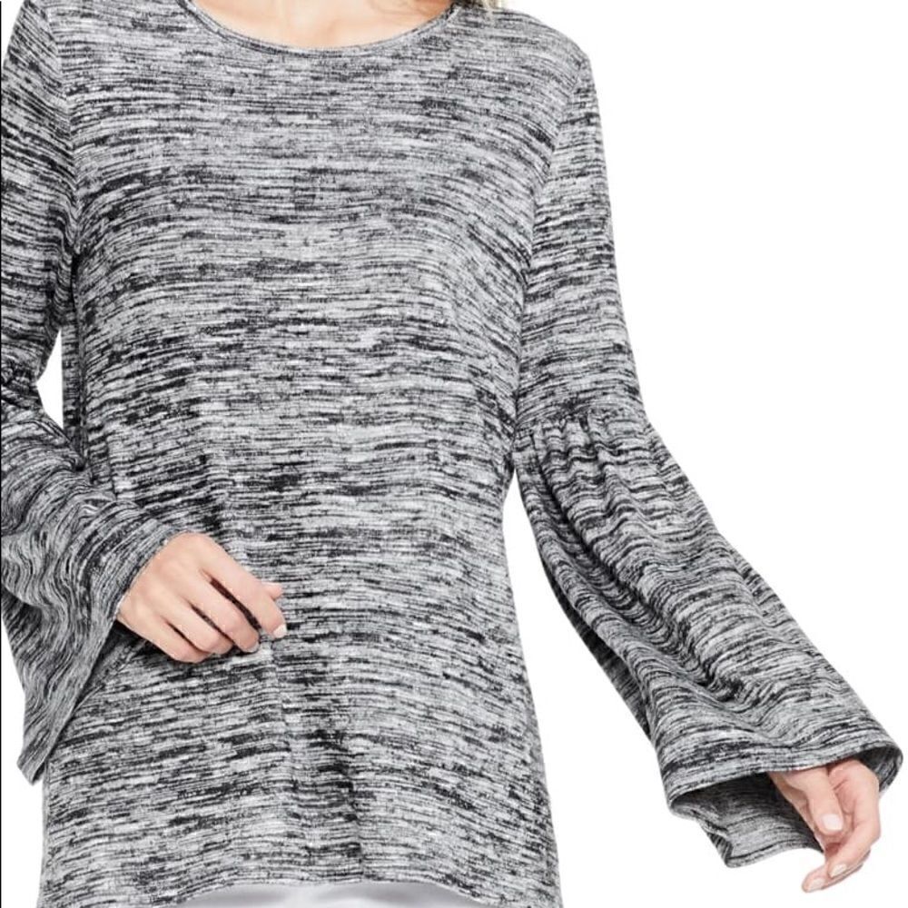TWO BY VINCE CAMUTO Bell Sleeve Mélange Knit Top
